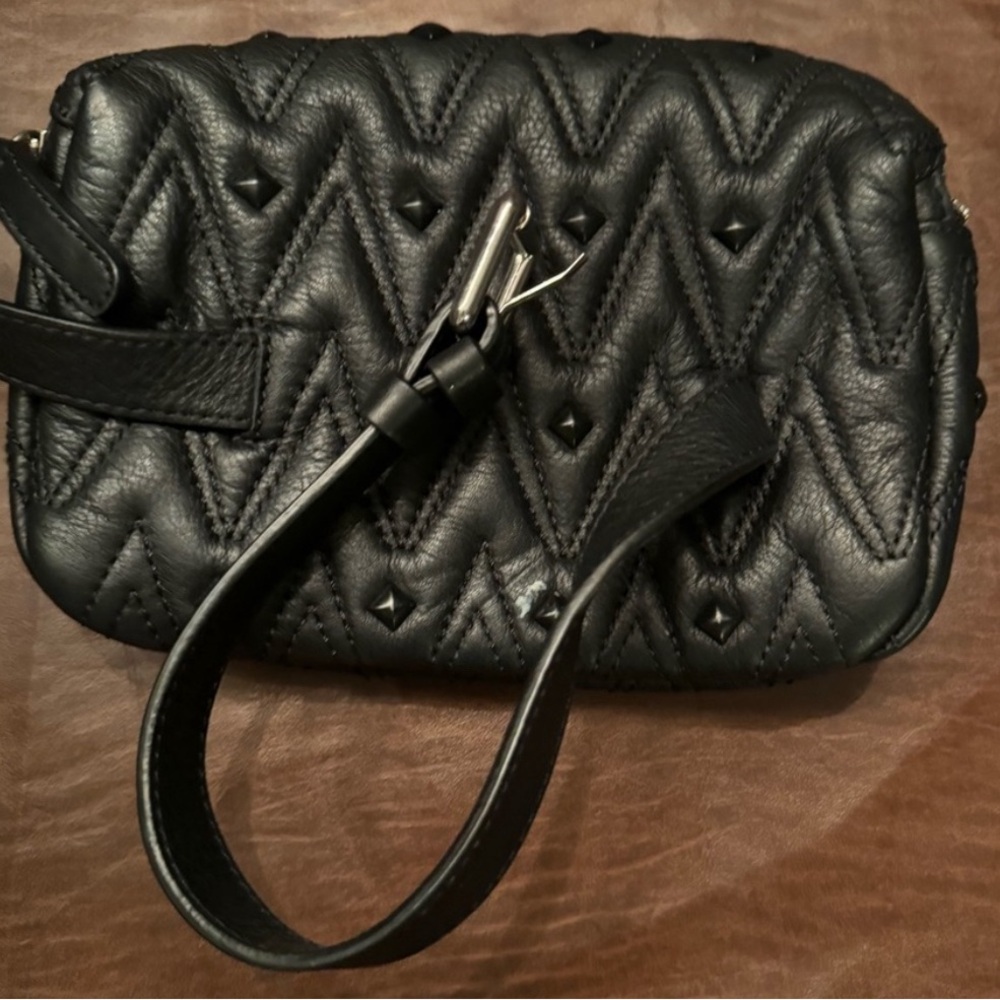 Mario Valentino Cross Bag - Picture 6 of 8